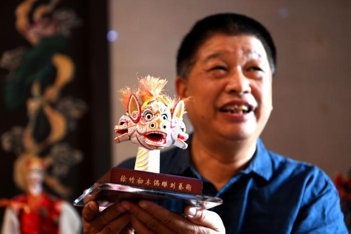 张国清在新疆调研时强调 强化产业赋能 突出就业导向 提升中央企业援疆综合效益