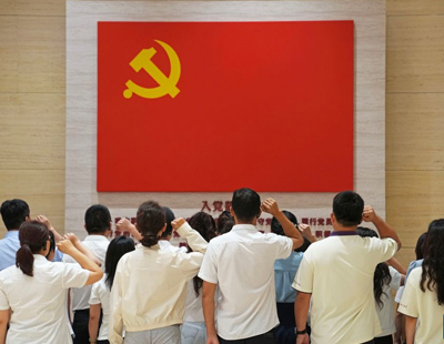 小胖又在指导樊振东