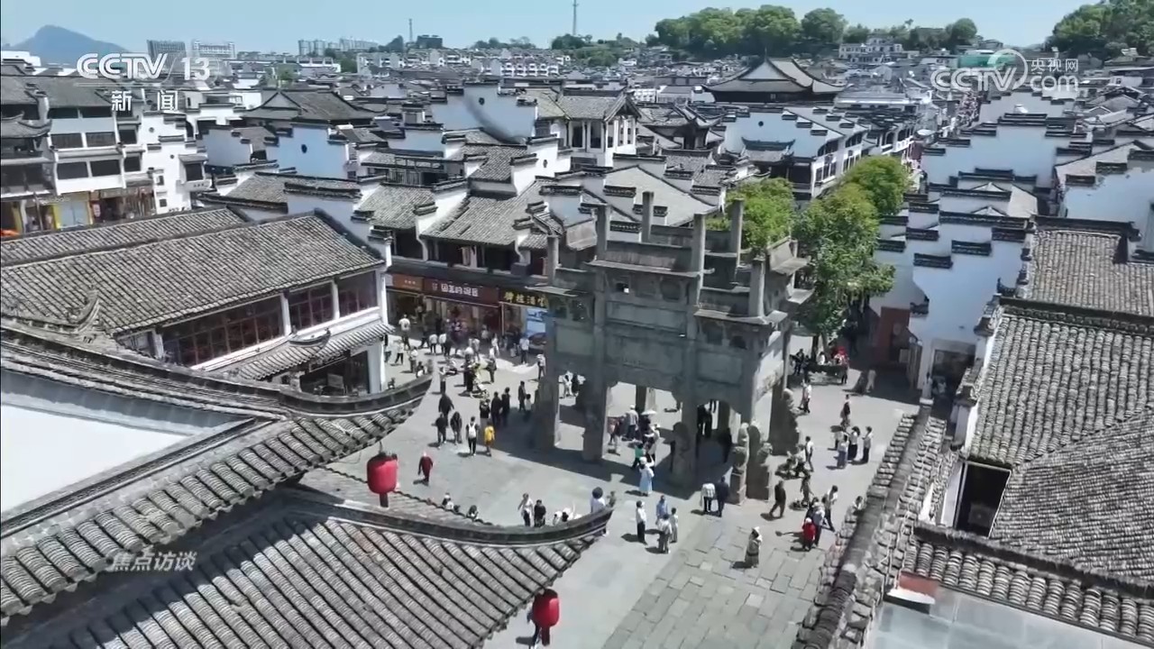 芒果台有一半都去了黄绮珊演唱会